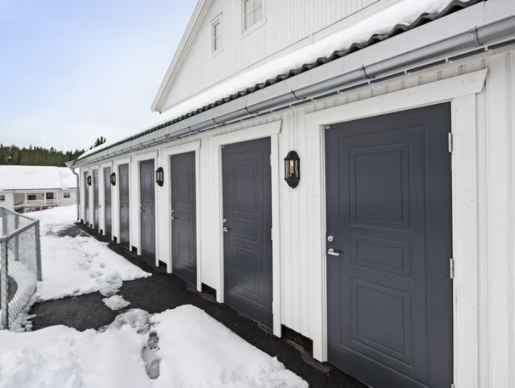 Bod (fasade malt i annen farge i dag)